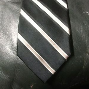 Izod tie